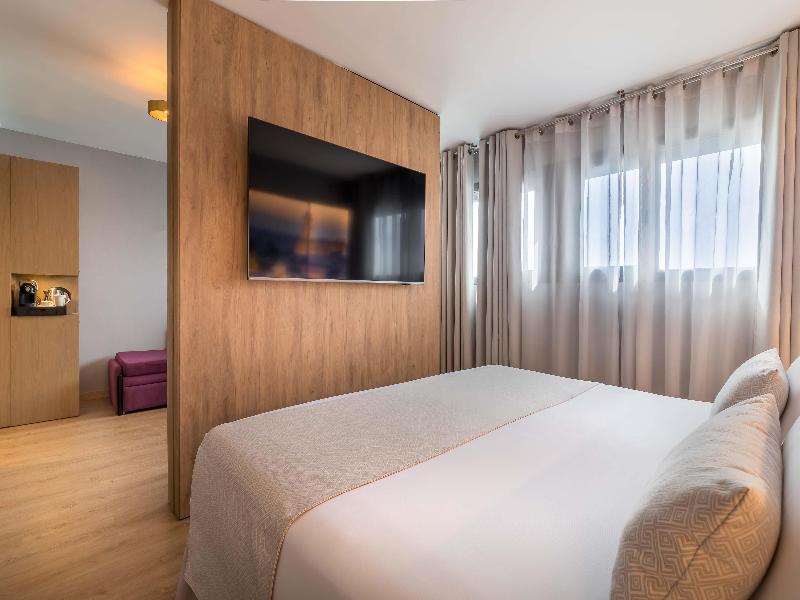 Barcelo Malaga image