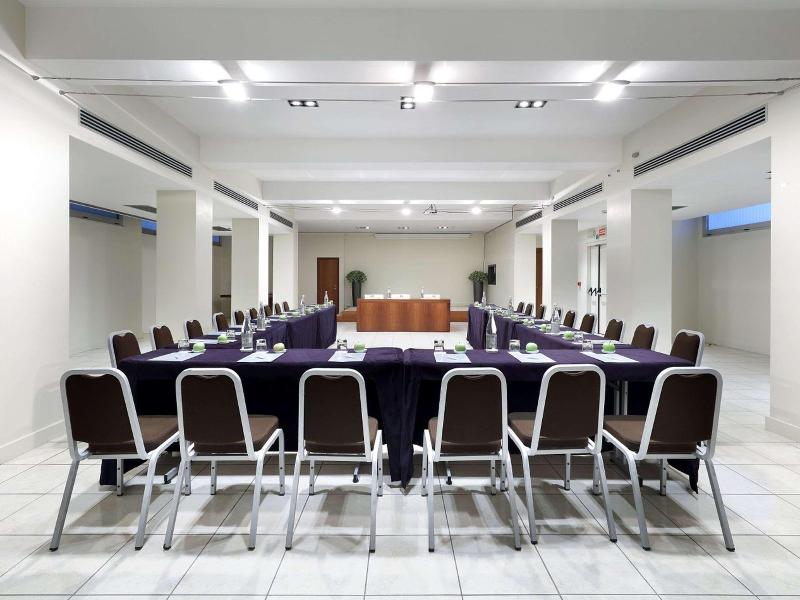 Mercure Roma Centro St. John image