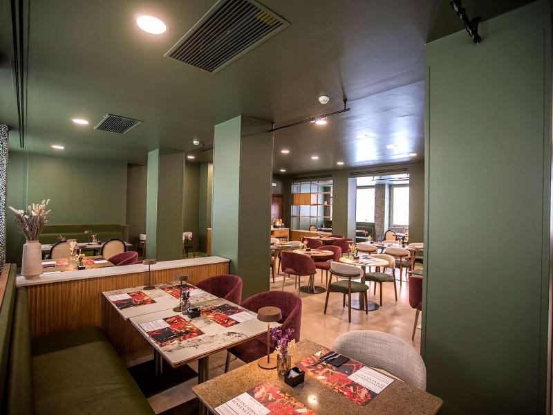 Mercure Roma Centro St. John image