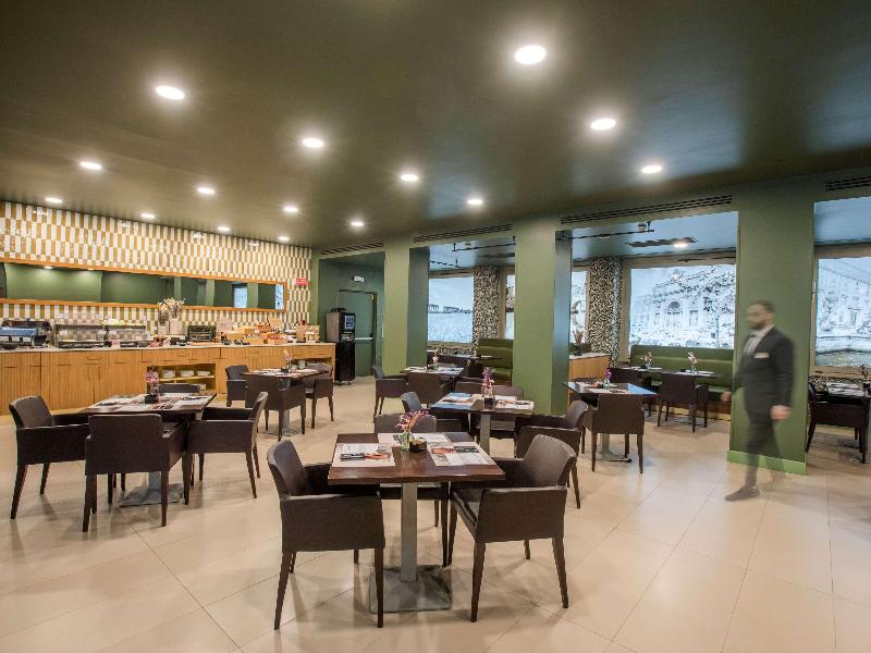 Mercure Roma Centro St. John image
