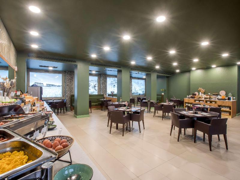 Mercure Roma Centro St. John image