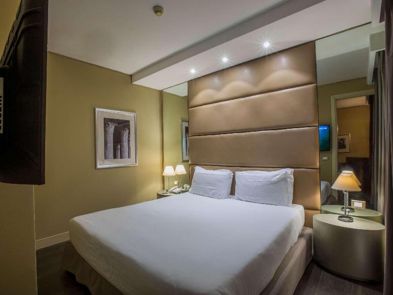 Mercure Roma Centro St. John image