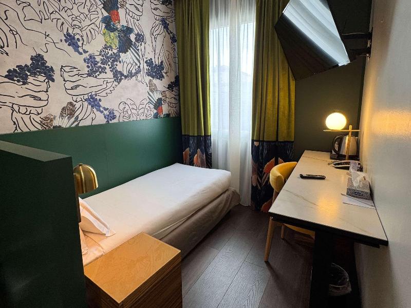 Mercure Roma Centro St. John image