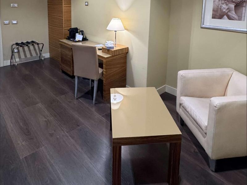 Mercure Roma Centro St. John image