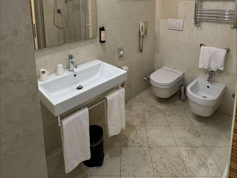 Mercure Roma Centro St. John image