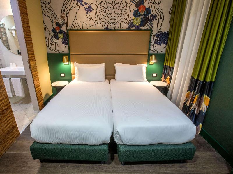 Mercure Roma Centro St. John image