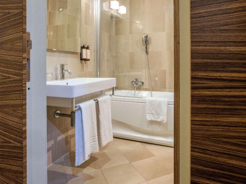 Mercure Roma Centro St. John image