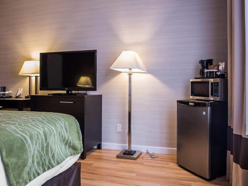 Comfort Inn Brockville image