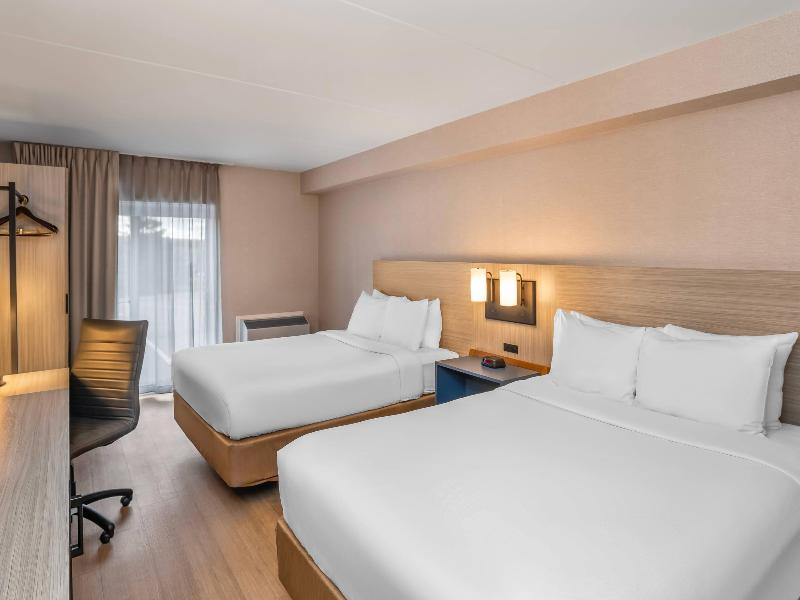Comfort Inn East image
