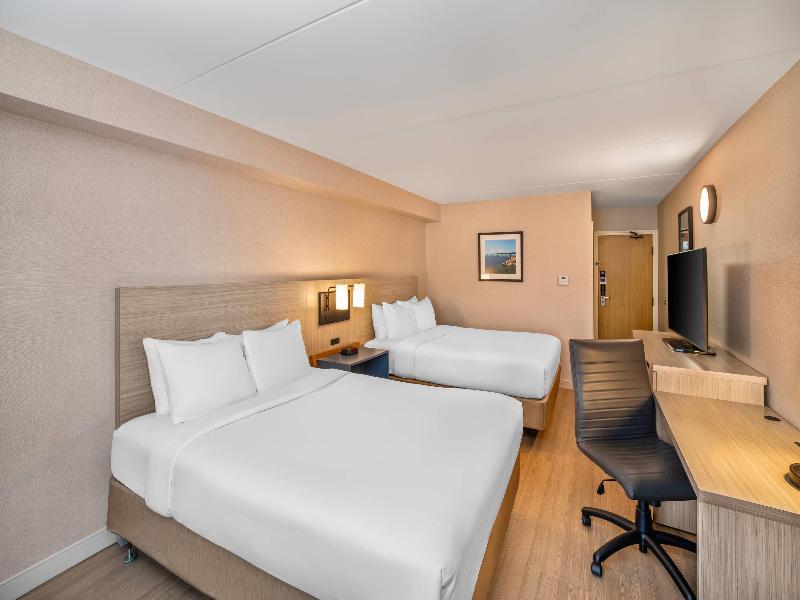Comfort Inn East image