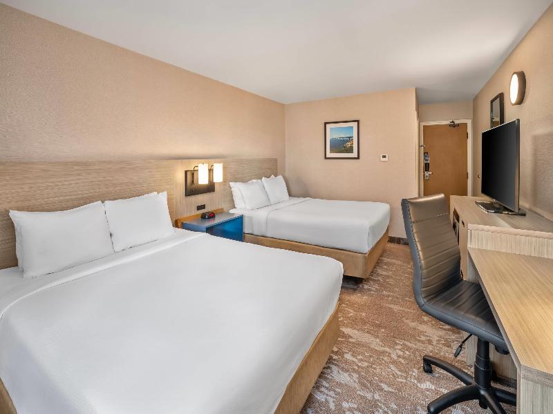 Comfort Inn East image