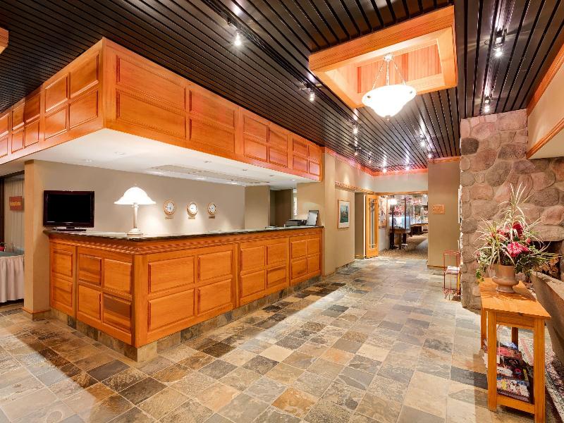 Ramada by Wyndham Pinewood Park Resort North Bay image