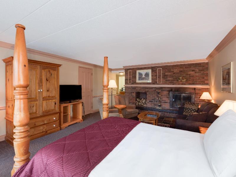 Ramada by Wyndham Pinewood Park Resort North Bay image