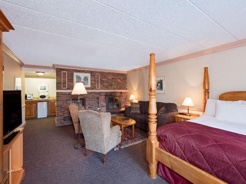 Ramada by Wyndham Pinewood Park Resort North Bay image
