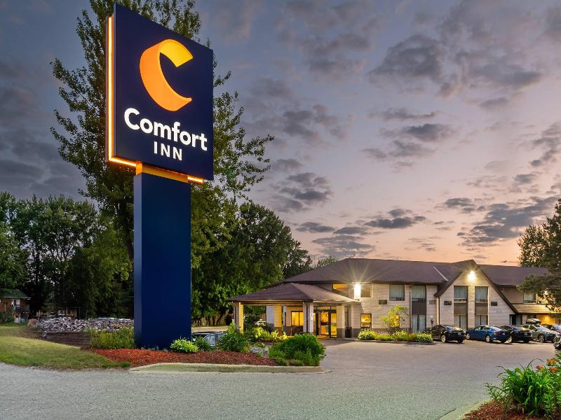Comfort Inn Lakeshore image