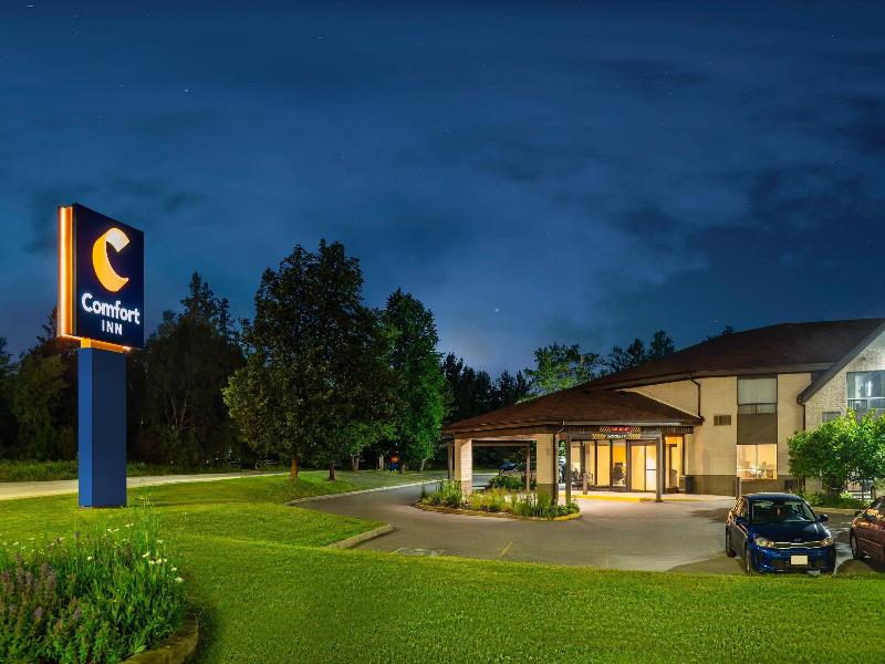 Comfort Inn Airport North Bay image