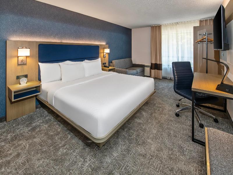Comfort Inn Airport North Bay image