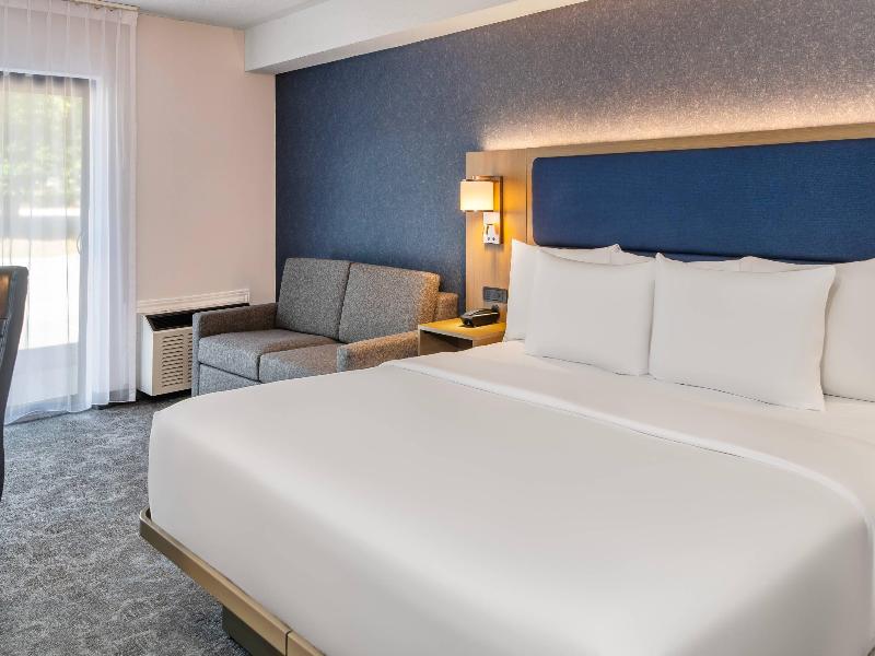 Comfort Inn Airport North Bay image