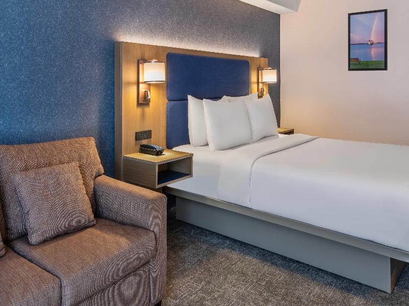 Comfort Inn Airport North Bay image