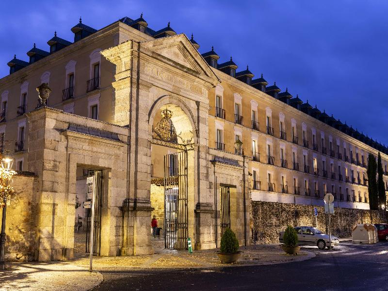 Parador De La Granja image