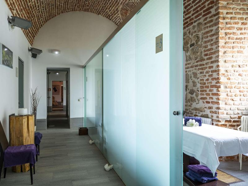 Parador De La Granja image