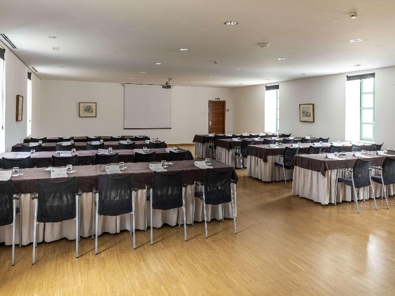 Parador De La Granja image