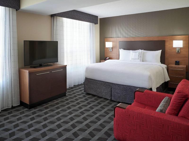TownePlace Suites Windsor image