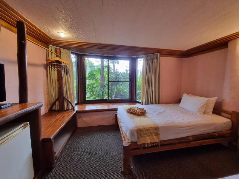 Phu Pha Nam Resort & Spa image