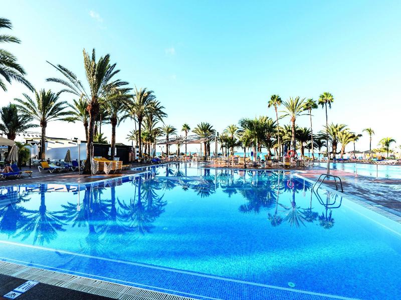 Grupotel Tres Vidas image