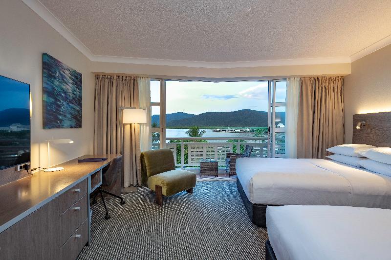 DoubleTree by Hilton Hotel Cairns image