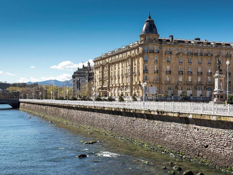Hotel Maria Cristina image
