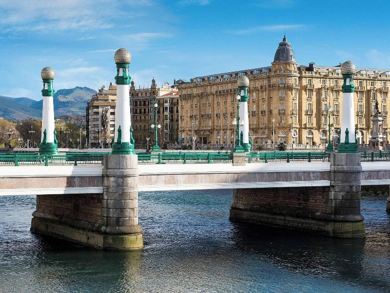 Hotel Maria Cristina image