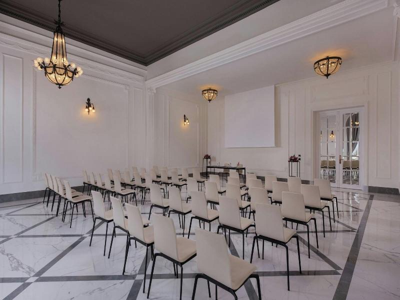 Hotel Maria Cristina image