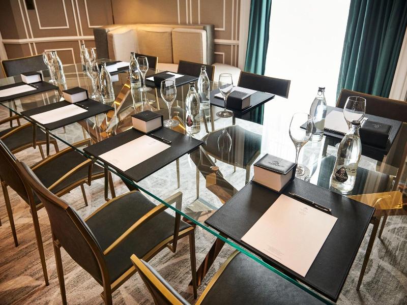 Hotel Maria Cristina image