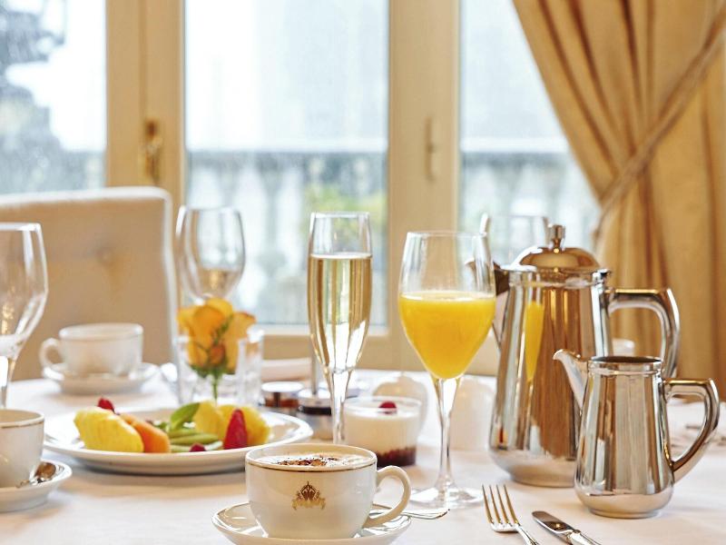 Hotel Maria Cristina image