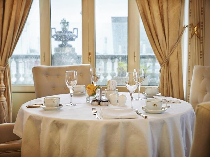 Hotel Maria Cristina image