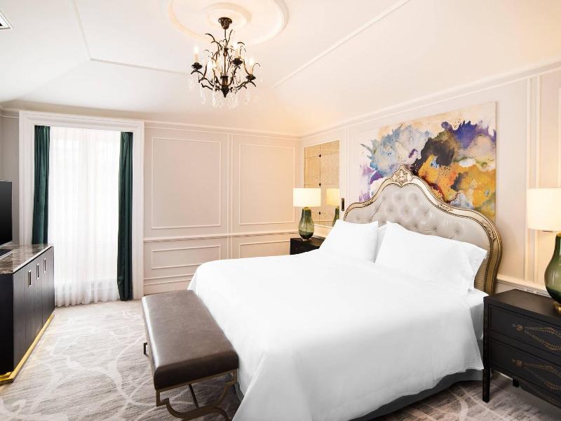 Hotel Maria Cristina image
