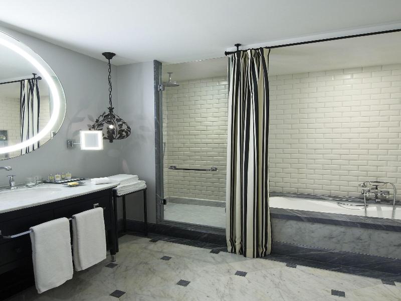 Hotel Maria Cristina image