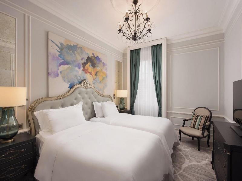 Hotel Maria Cristina image