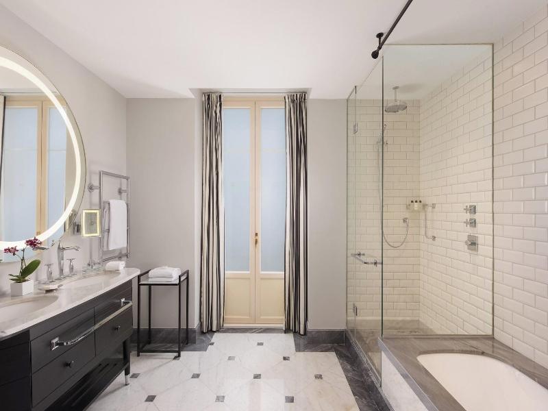 Hotel Maria Cristina image