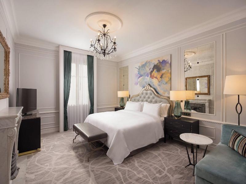 Hotel Maria Cristina image