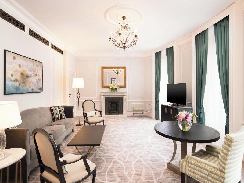 Hotel Maria Cristina image