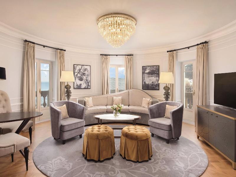 Hotel Maria Cristina image
