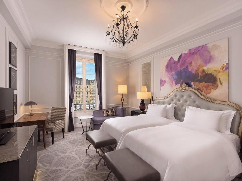 Hotel Maria Cristina image