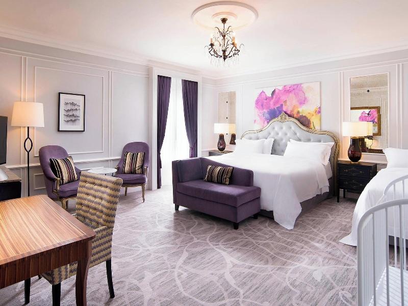 Hotel Maria Cristina image