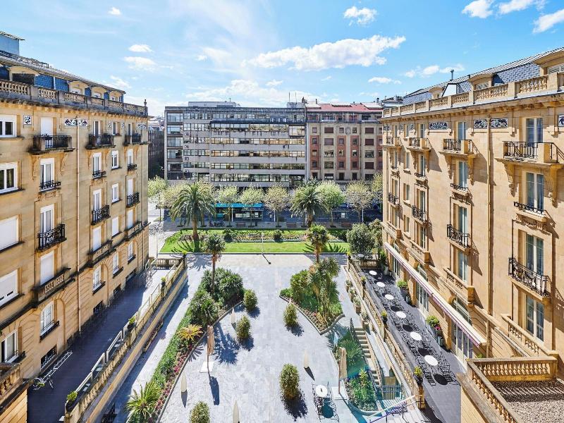 Hotel Maria Cristina image