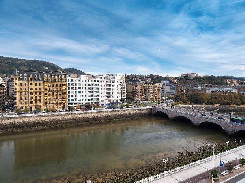 Hotel Maria Cristina image