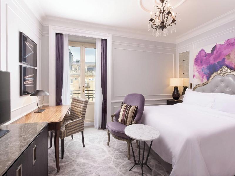 Hotel Maria Cristina image