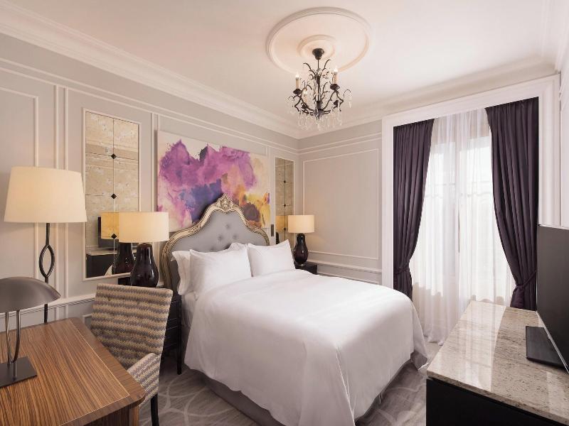 Hotel Maria Cristina image