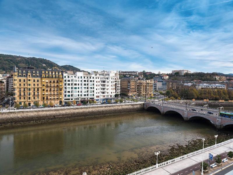 Hotel Maria Cristina image
